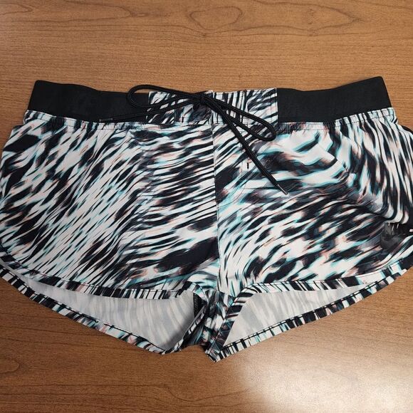 Nike Med green, rose gold and black shorts - Picture 1 of 5
